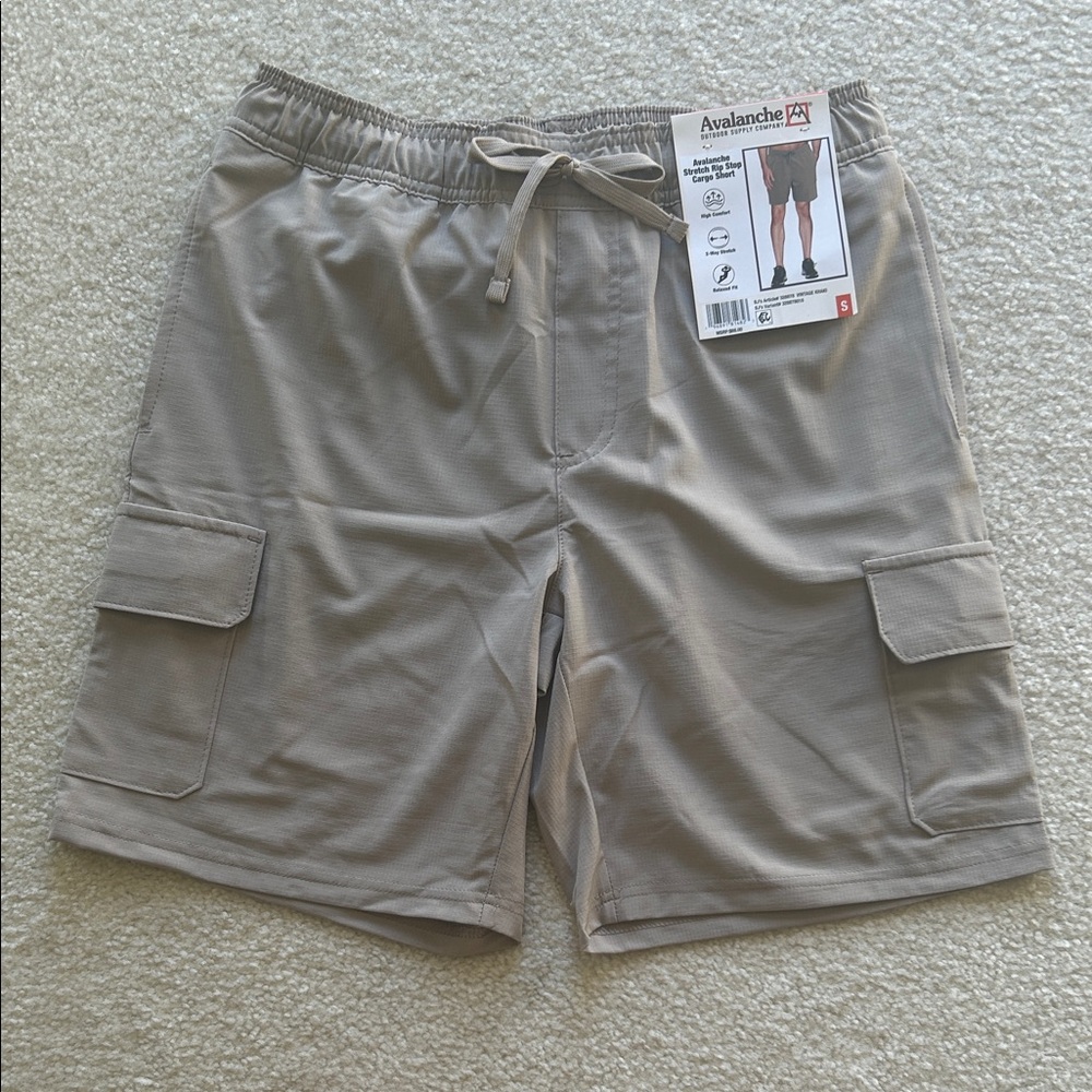 Avalanche Men's Tan Cargo Shorts